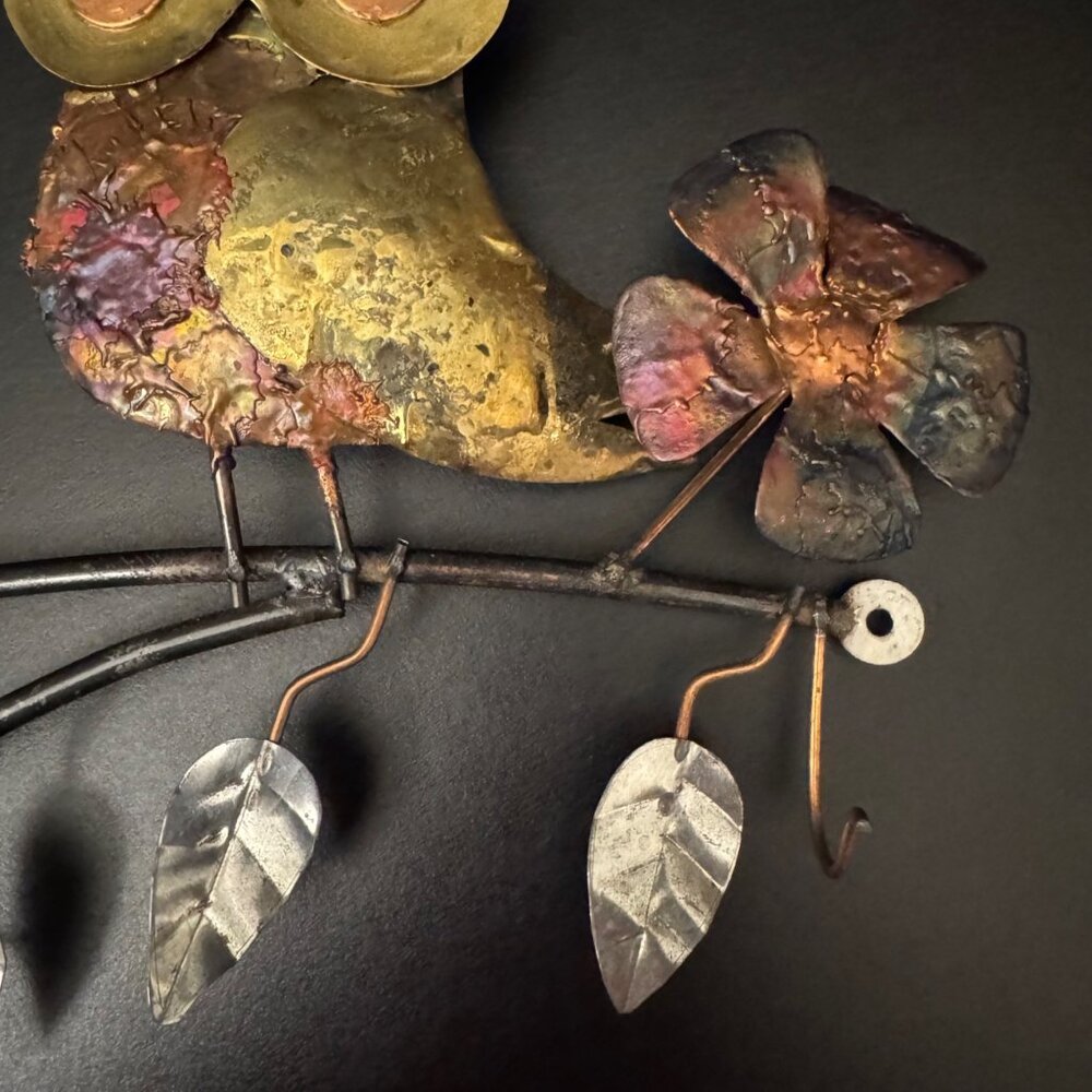 Metal Owl Wall Art With Flowers & Hooks Rustic Handcrafted Design Multi-Color - Picture 6 of 16